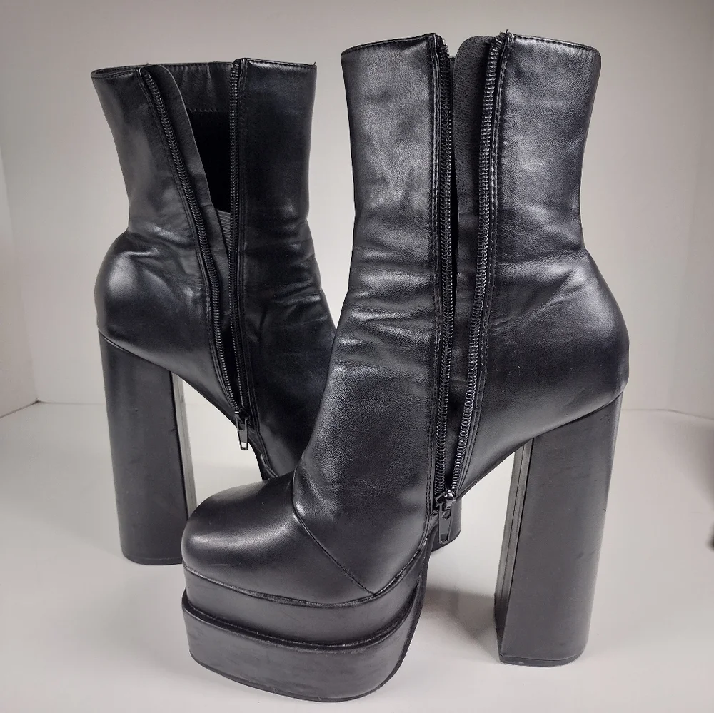 Boohoo Black Chunky High Platform Boots - Picture 6 of 15